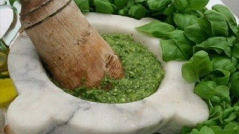 Pesto Sicile