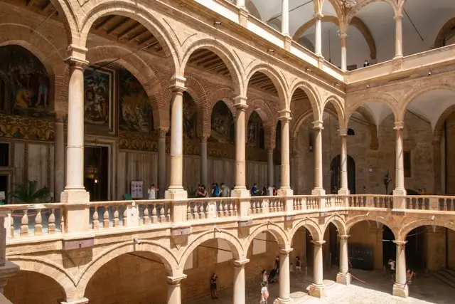Intérieur Palais des Normands