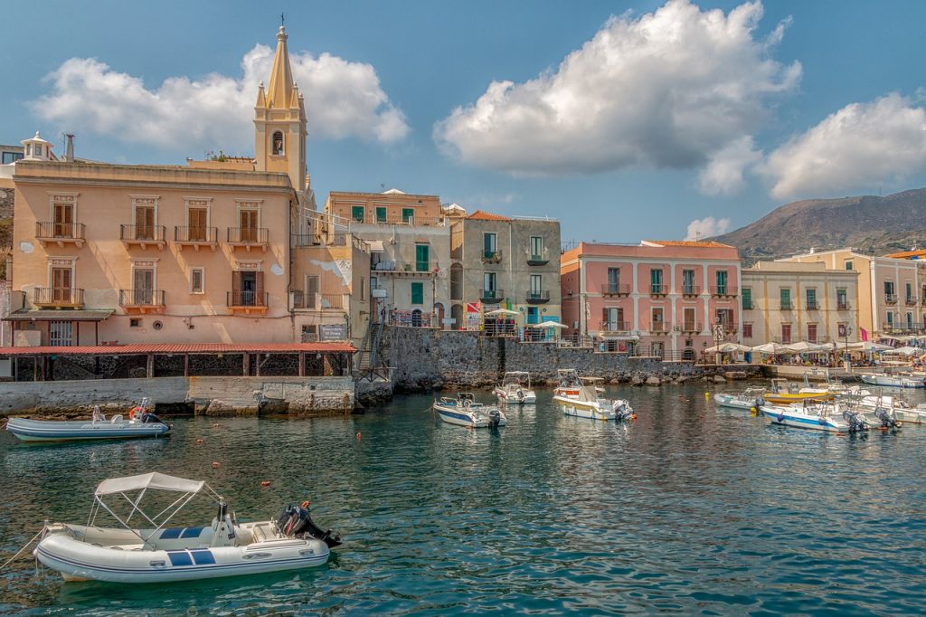 Port de Lipari