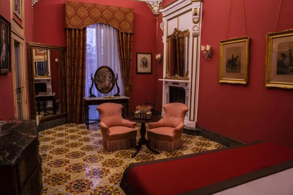 Palazzo Arone dei Baroni di Valentino