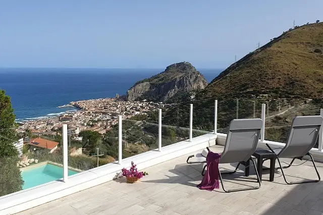 Villa la Vista - by Vacation Service