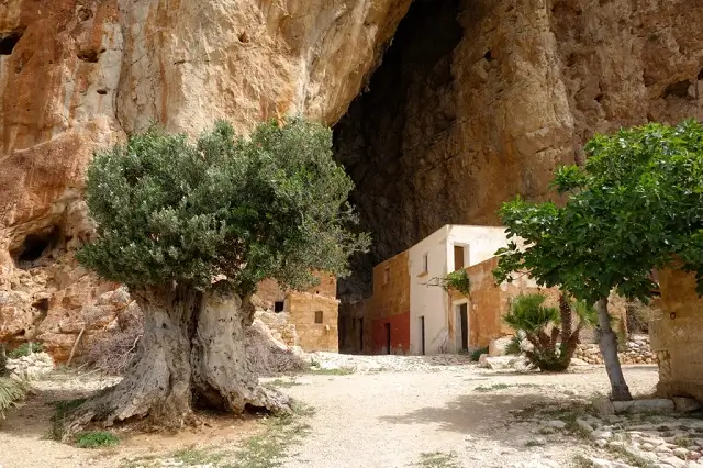 Grotta Mangiapane